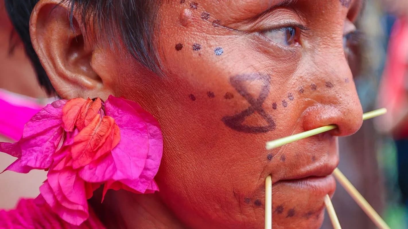 Retrato de indígena Yanomami, foto de arquivo usada para ilustrar a cobertura da saúde no território
