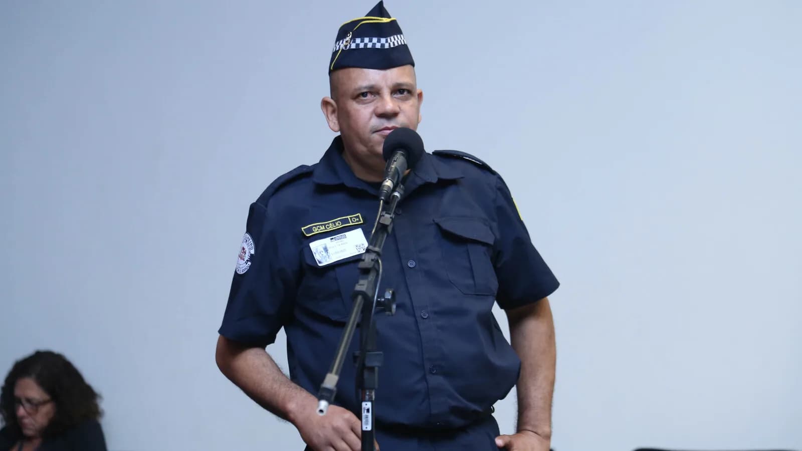 Guarda municipal uniformizado durante seminário na Câmara dos Deputados (imagem de contexto)