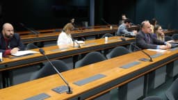 Deputados e convidados reunidos em audiência pública sobre a importância da fiscalização do trabalho