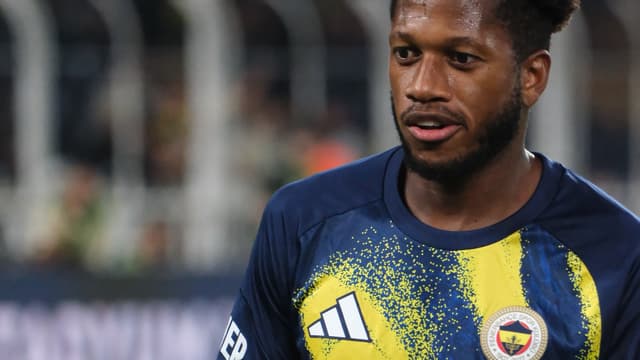 Fred em ação pelo Fenerbahçe, antes de acertar o retorno ao Atlético-MG