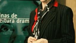 Retrato da atriz Fernanda Montenegro sorrindo
