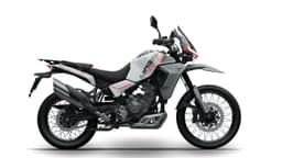 Moto Morini AlltrHike 450 em foto de divulgação da marca