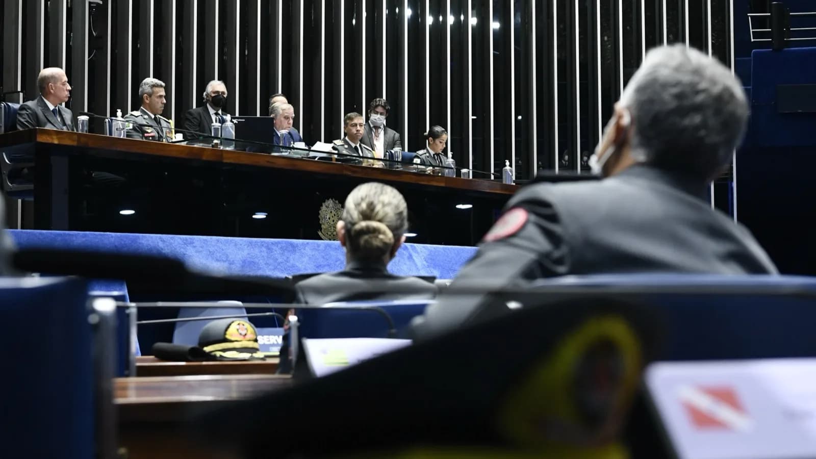 Bombeiros militares em farda durante sessão especial no Senado (foto de arquivo)