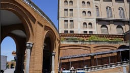 Fachada e arcos da Basílica de Nossa Senhora Aparecida, em São Paulo