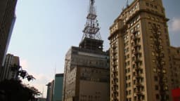 Vista da Avenida Paulista, em São Paulo, com prédios ao fundo (foto de arquivo)