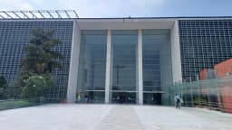 Fachada de vidro do Palácio 9 de Julho, sede da Assembleia Legislativa de São Paulo