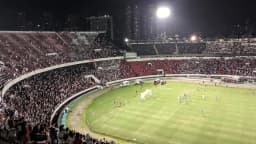 Estádio do Arruda lotado durante jogo noturno do Santa Cruz