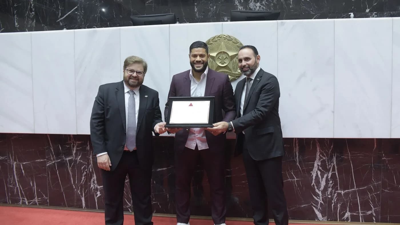 Hulk recebe título de cidadão honorário de Minas Gerais na Assembleia Legislativa em 2022