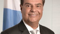 Senador Nelsinho Trad, do PSD-MS, relator do projeto que atualiza o piso salarial de médicos e dentistas, em foto de arquivo no Senado Federal