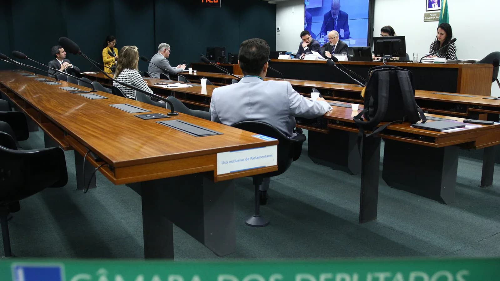 Audiência pública sobre assistência consular e proteção de brasileiros no exterior, na Câmara dos Deputados