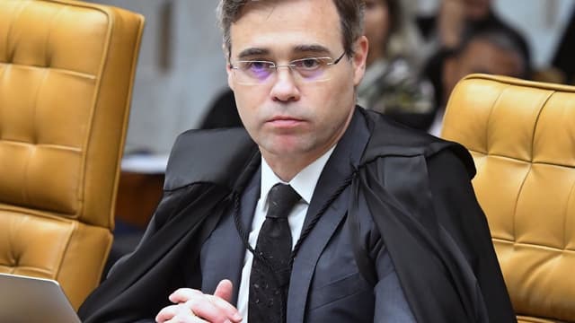 O ministro André Mendonça, de toga, durante sessão do Supremo Tribunal Federal, em imagem de arquivo