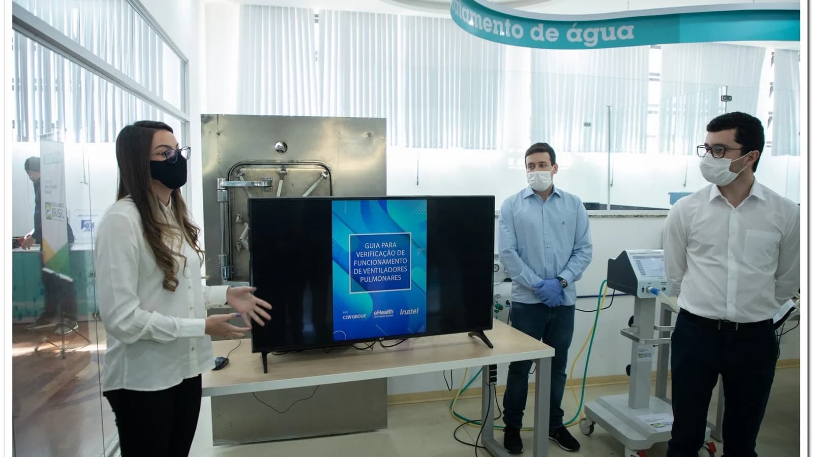 Apresentação de projeto de tecnologia no campus do Inatel, em Santa Rita do Sapucaí (MG)