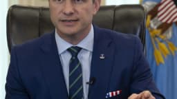 Pete Hegseth, secretário de Defesa dos Estados Unidos, durante entrevista no Pentágono