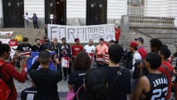 Entregadores de aplicativo protestam em ato contra o iFood no Rio de Janeiro