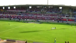 Torcida no Estádio Rei Pelé, em Maceió, casa do CRB