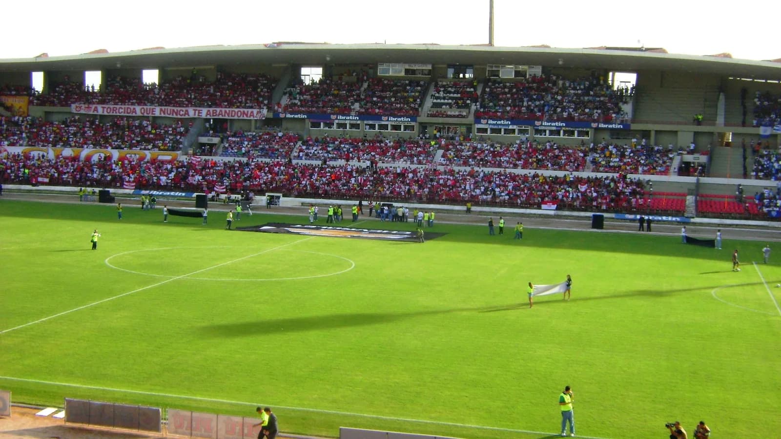 Torcida no Estádio Rei Pelé, em Maceió, casa do CRB