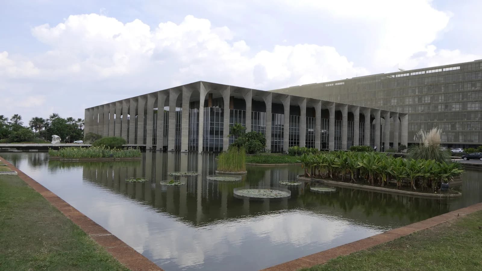 Fachada do Palácio do Itamaraty, sede do Ministério das Relações Exteriores, em Brasília