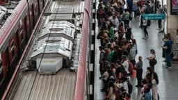 Plataforma lotada de passageiros aguardando trem ao lado de composição da CPTM em estação de São Paulo