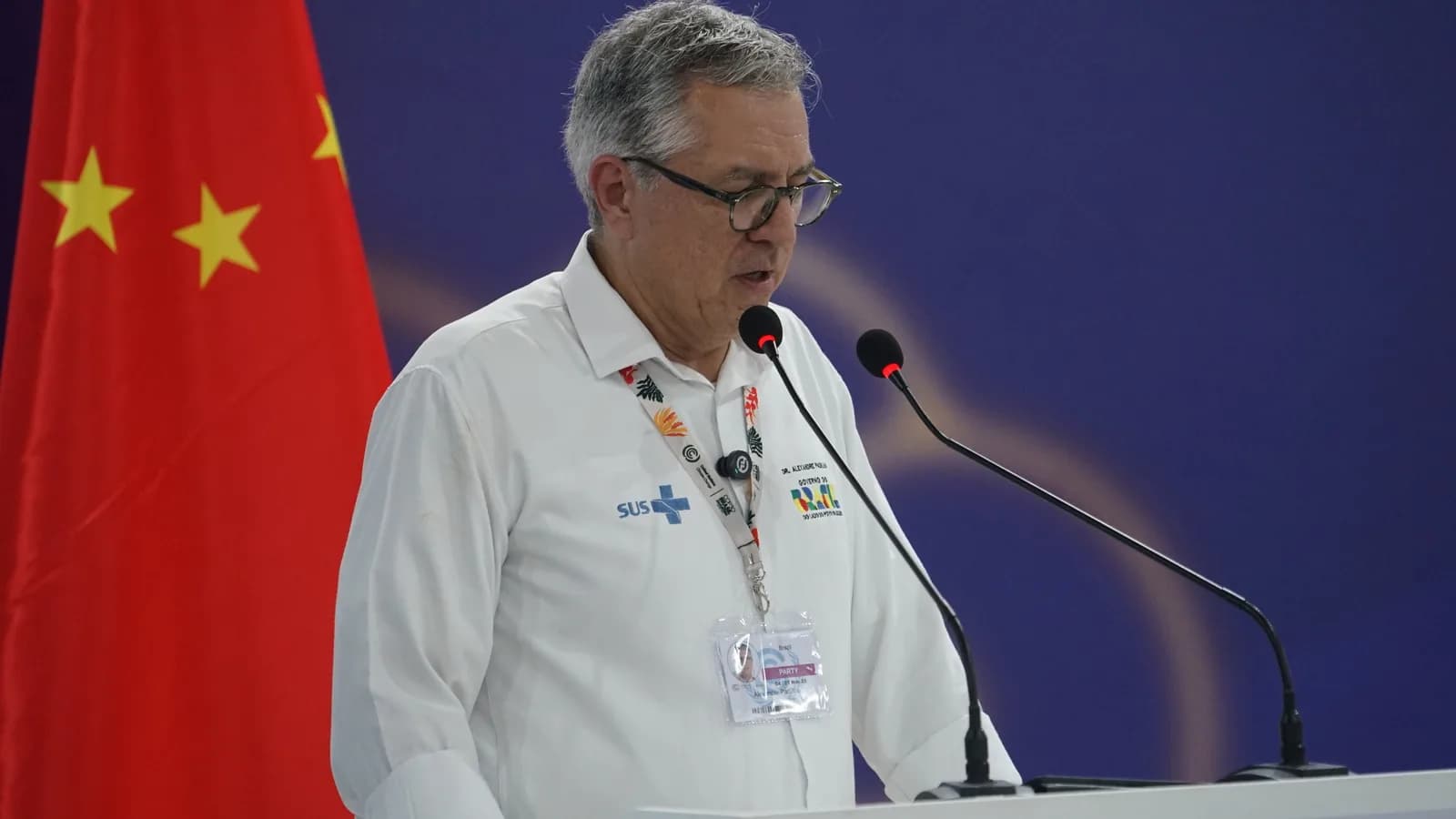 O ministro da Saúde, Alexandre Padilha, discursa em evento internacional