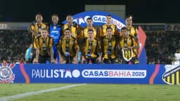 Elenco do Novorizontino perfilado antes de partida do Campeonato Paulista de 2026