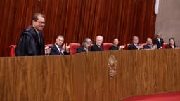 Plenário do Tribunal Superior Eleitoral (TSE) durante sessão solene em Brasília