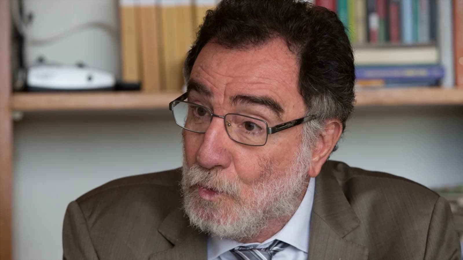 Patrus Ananias, candidato do PT ao governo de Minas Gerais, durante entrevista (foto de arquivo)
