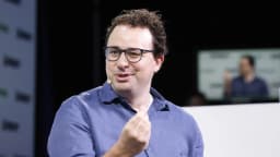 Dario Amodei, CEO da Anthropic, fala em evento de tecnologia