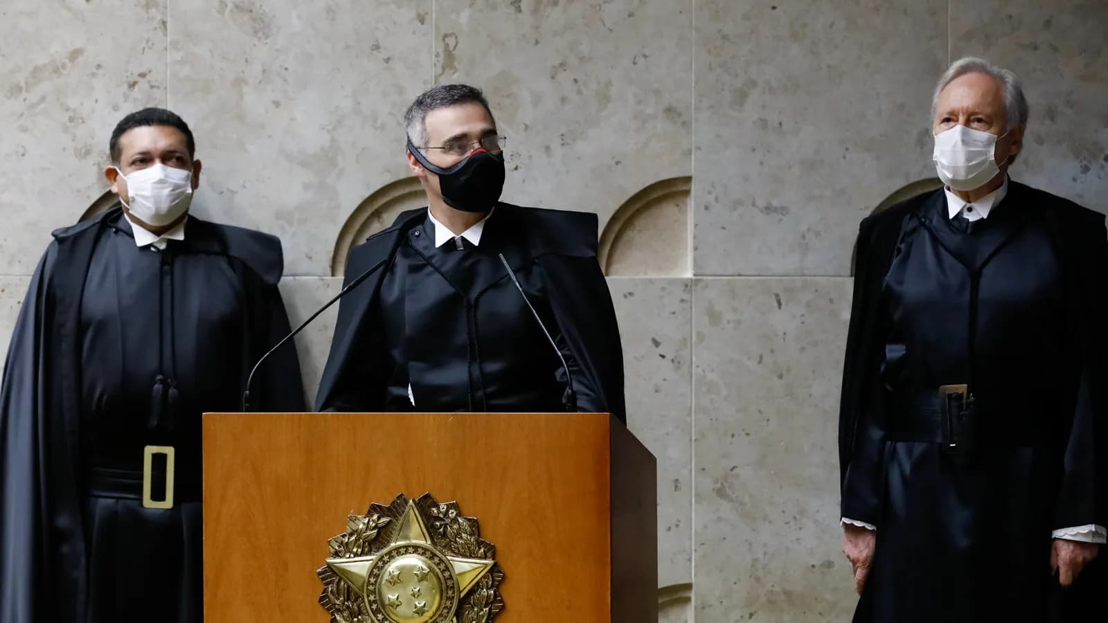 O ministro André Mendonça durante sessão solene de posse no STF (foto de arquivo)
