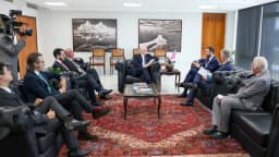 O ministro da Fazenda, Dario Durigan, em reunião com o presidente do STF, Edson Fachin, em Brasília