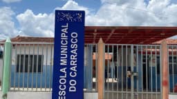Fachada de escola municipal brasileira, imagem de arquivo meramente ilustrativa