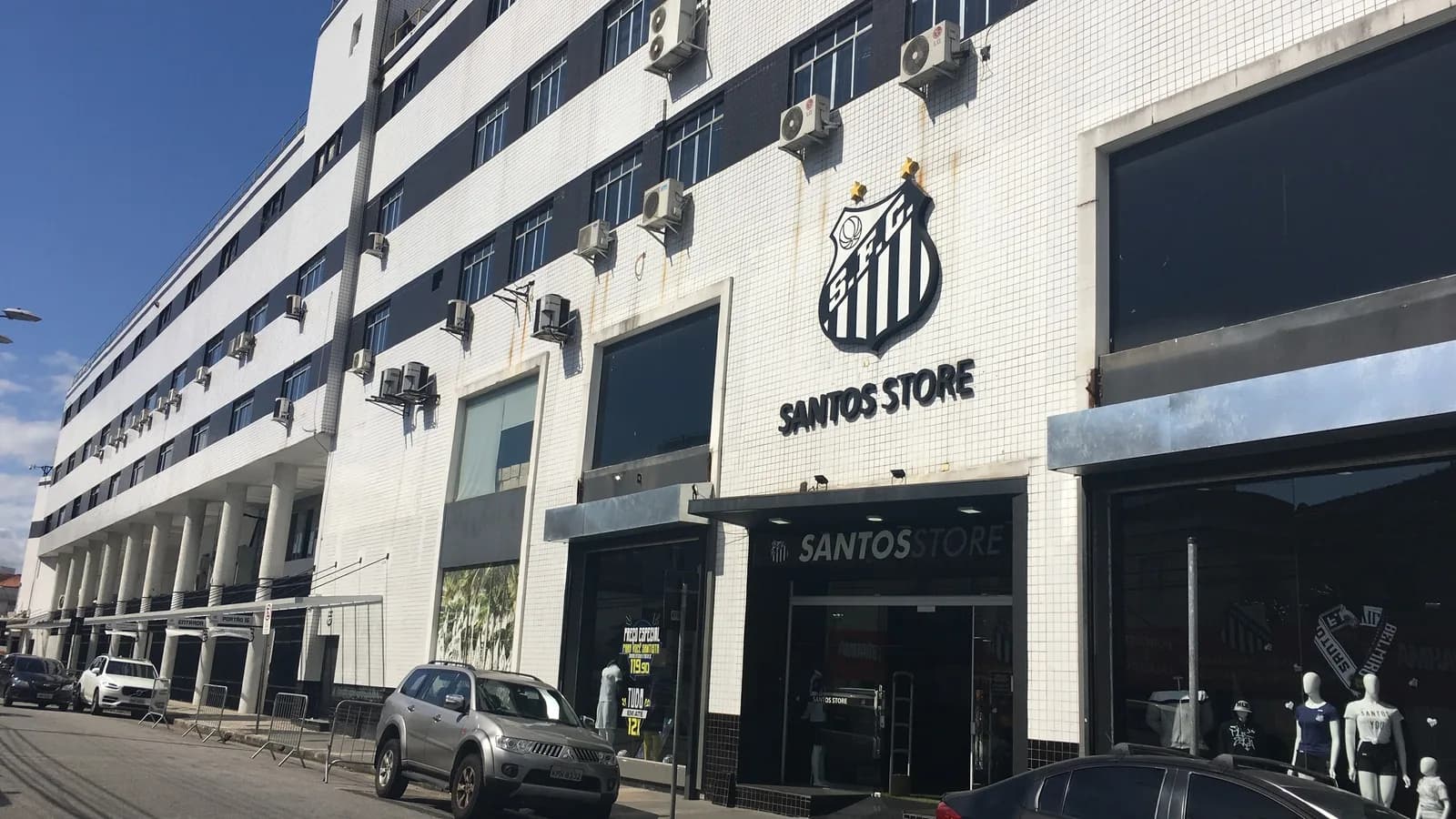 Fachada da loja oficial do Santos Futebol Clube