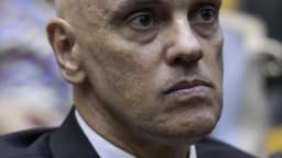 O ministro Alexandre de Moraes, do STF, em close durante sessão no Congresso