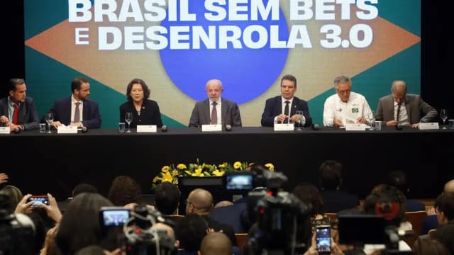 Coletiva do governo federal sobre o anúncio da proibição das bets no Brasil, com o presidente Lula e ministros