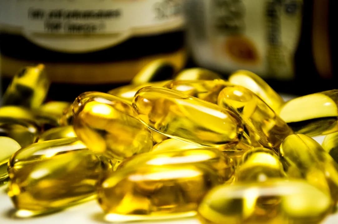 Imagem ilustrativa: gel capsules, medicine, supplements, capsules, vitamins, prescription drugs, pharmaceutical, omega 3