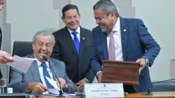 Mesa do Conselho de Ética e Decoro Parlamentar do Senado, com o senador Jayme Campos ao centro