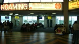 Passageiros aguardam em terminal do Aeroporto Internacional de Tocumen, no Panamá