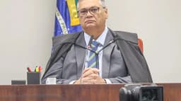 Ministro Flávio Dino durante sessão no plenário do STF