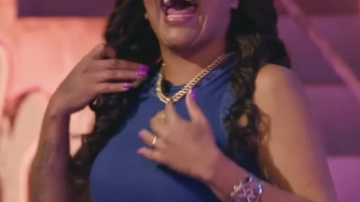 Tati Quebra Barraco sorrindo em apresentação, foto de arquivo