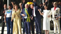 Lula recebe a faixa presidencial em cerimônia de posse, foto de arquivo de 2023