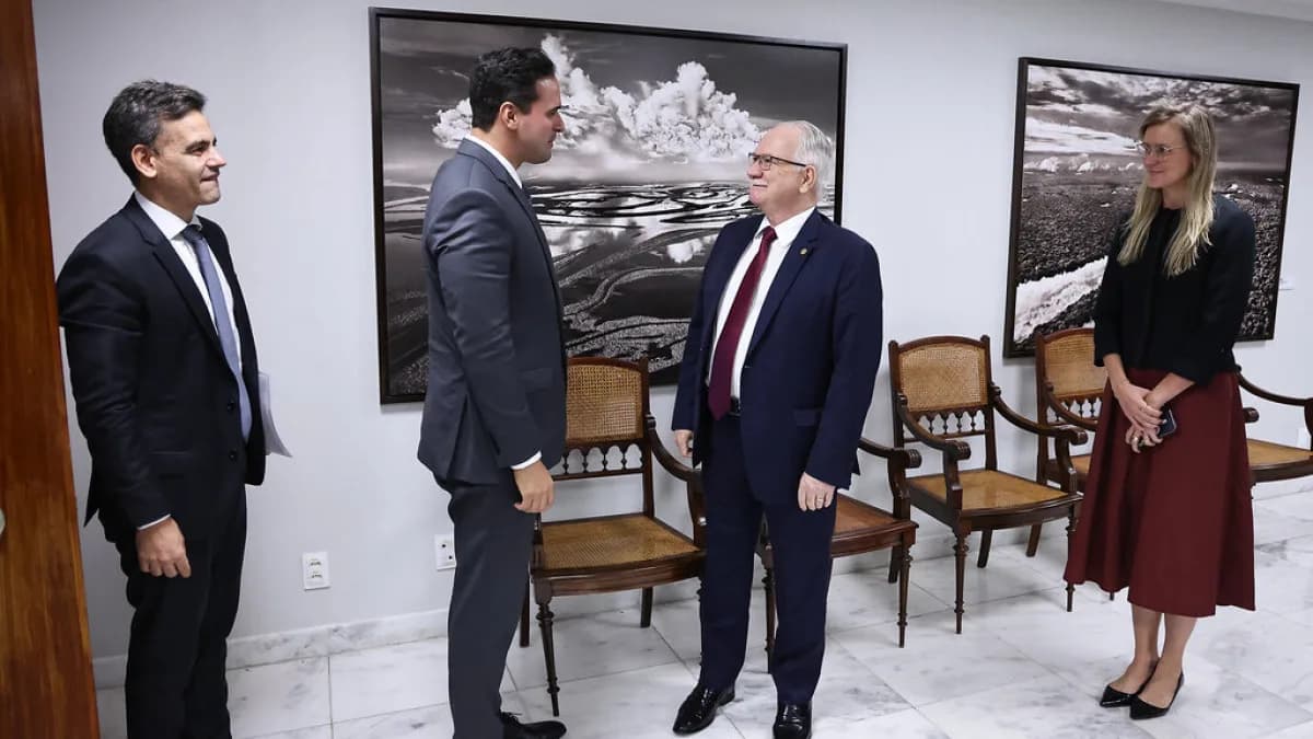 Lucas Ribeiro, governador da Paraíba, em audiência com o presidente do STF em Brasília