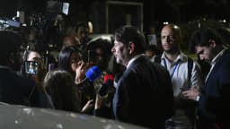 O senador Cid Gomes é entrevistado pela imprensa