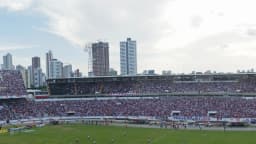 Torcida do Santa Cruz no Estádio do Arruda, em foto de arquivo de um clássico contra o Fortaleza