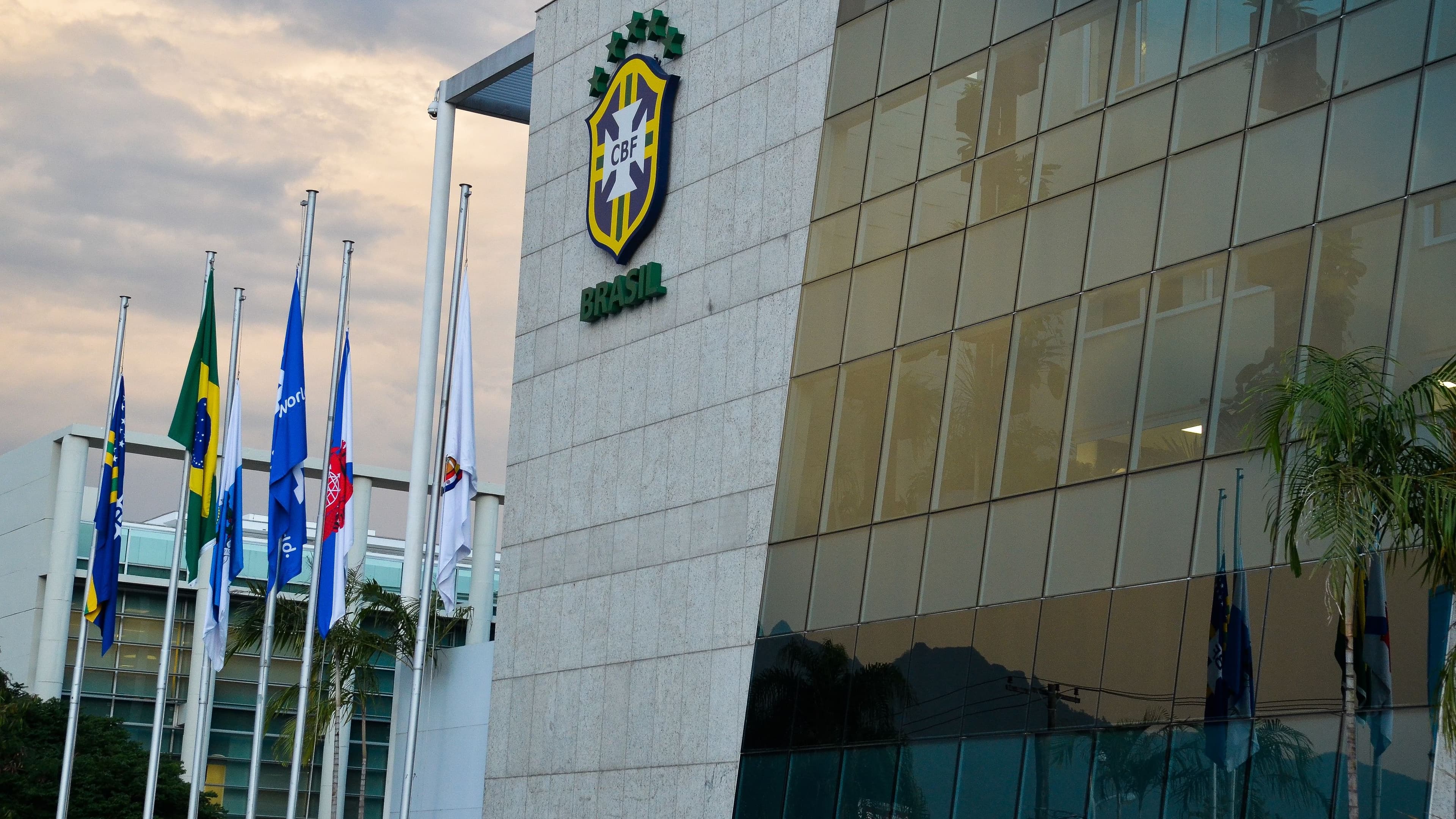 Fachada da sede da CBF, no Rio de Janeiro, onde será realizado o sorteio das quartas de final