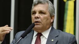 O deputado federal reeleito Alberto Fraga discursa no plenário da Câmara dos Deputados