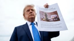 Donald Trump fala à imprensa em evento na Casa Branca (foto de arquivo, agosto de 2026)