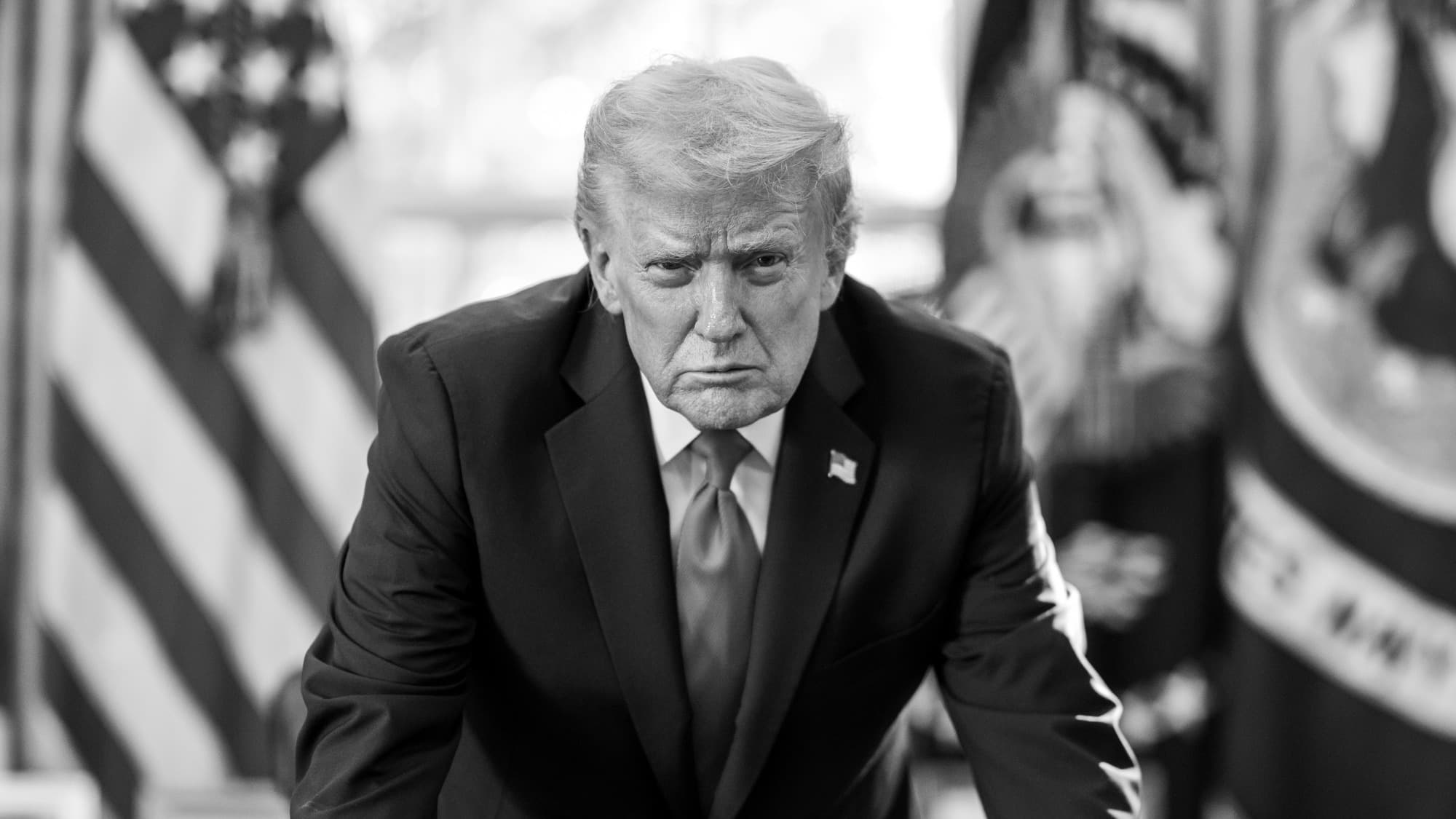 Retrato oficial do presidente dos Estados Unidos, Donald Trump, na Casa Branca