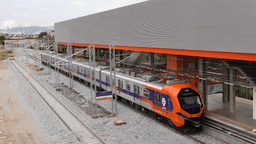Novo trem do MetrôBH em testes na Estação Vilarinho, sistema que o estudo do BNDES propõe expandir