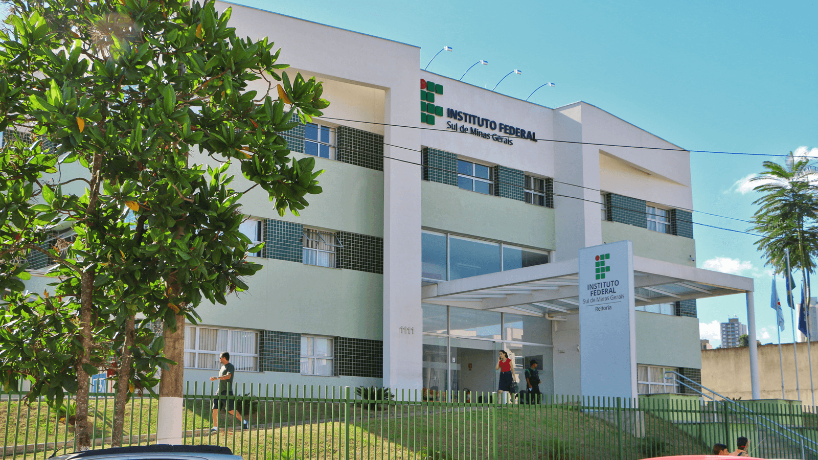 Fachada da Reitoria do Instituto Federal do Sul de Minas Gerais (IFSULDEMINAS), em Pouso Alegre
