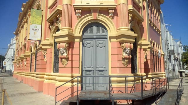 Fachada histórica do Palácio da Fazenda, sede da Secretaria da Fazenda do Ceará