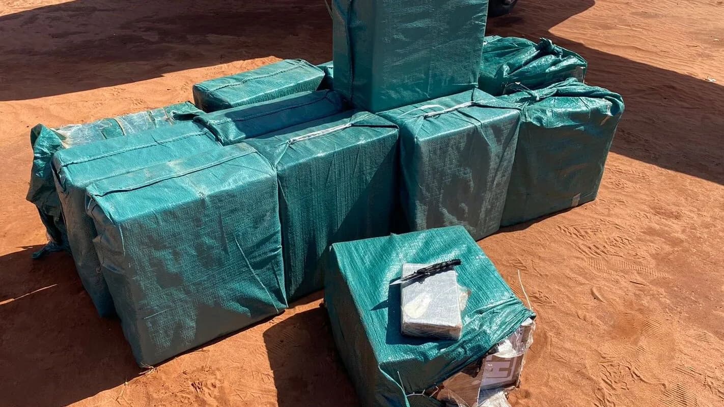 Fardos de droga apreendidos em operação da Força Aérea Brasileira (foto de arquivo)